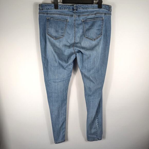 Lane Bryant 20 Skinny Jeans Women Light Wash Stretch Denim Plus Size 40x31 - Picture 2 of 4